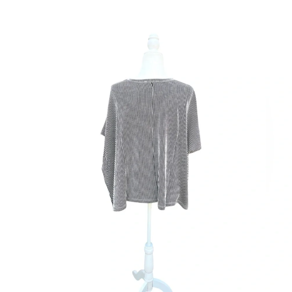 Black and White Striped Women's Top - Picture 2 of 3